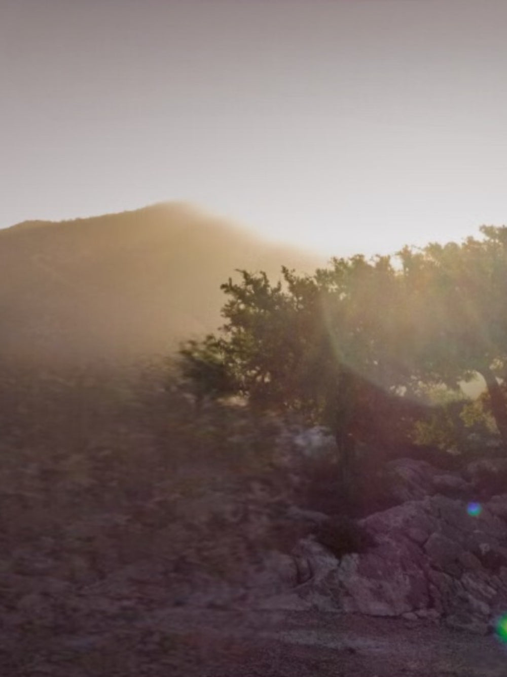 Paysage de montagne au Maroc au coucher du soleil