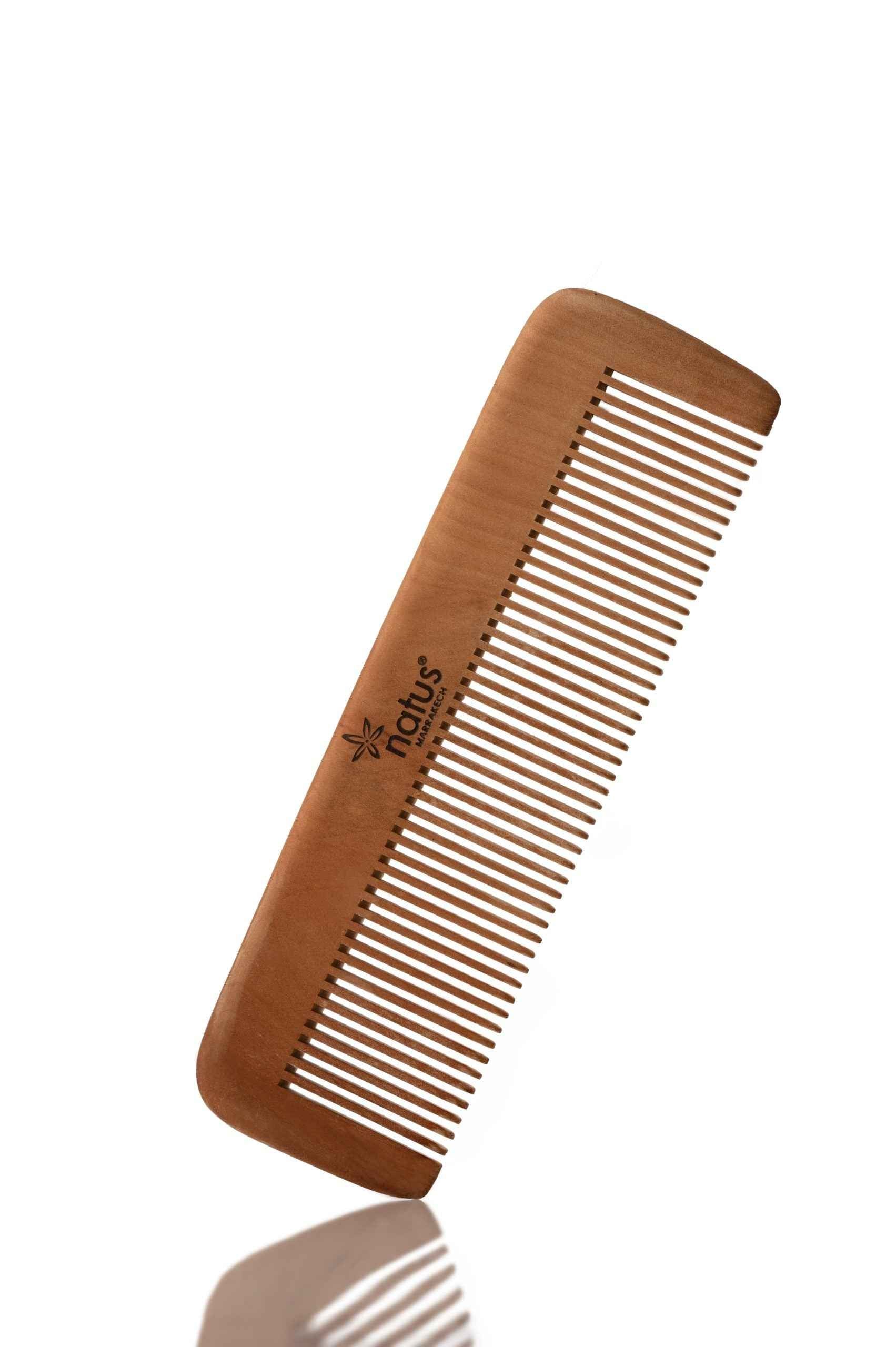 Wooden Detangling Comb™ – Infused with Essential Oils