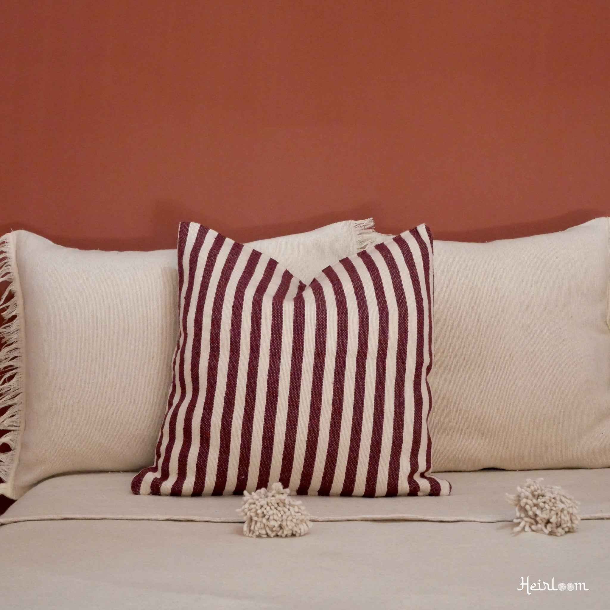 Housse de Coussin Rayée - Édition Grenadine