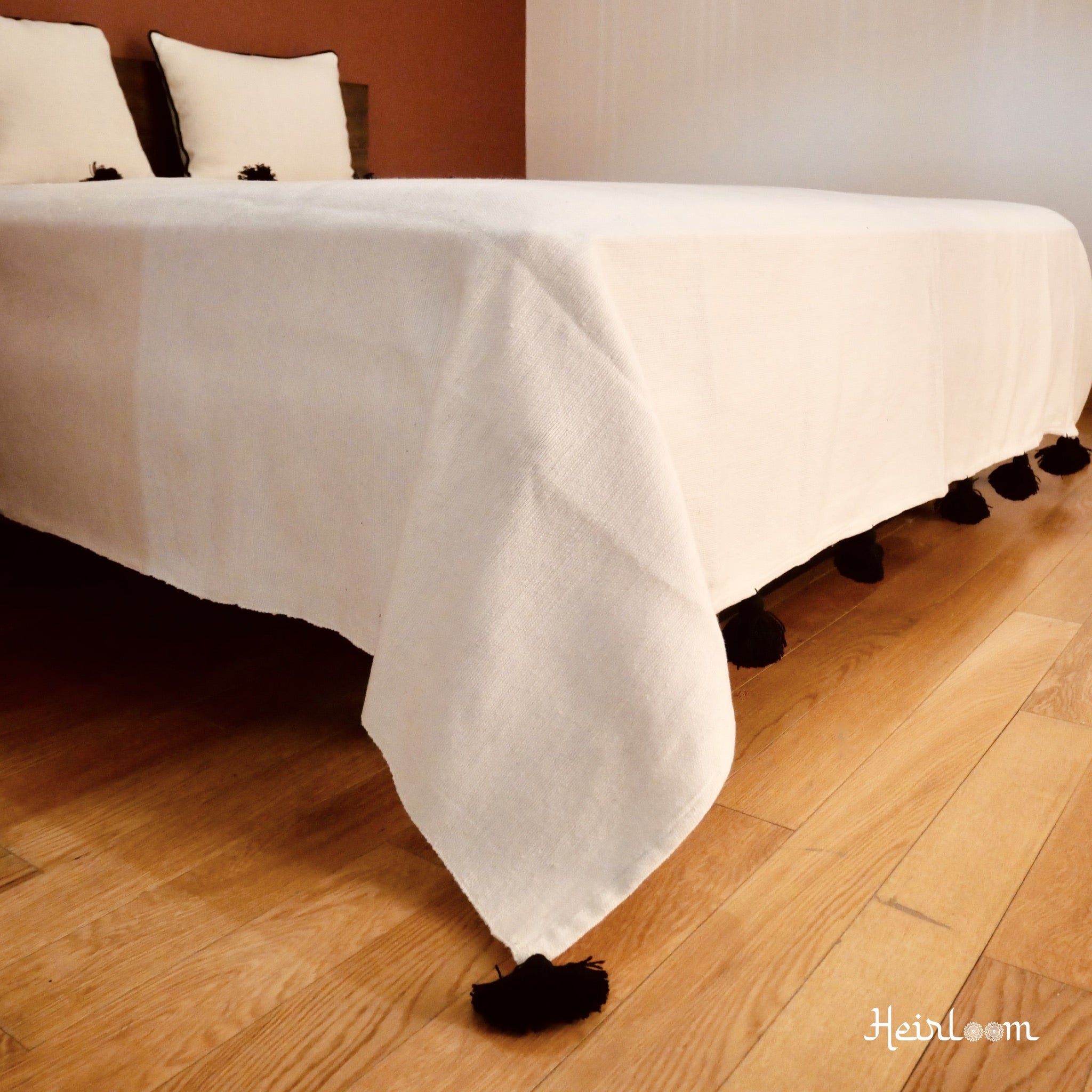 Couvre-lit uni et ses coussins assortis - Edition Neige - The Moroccan Vibrations