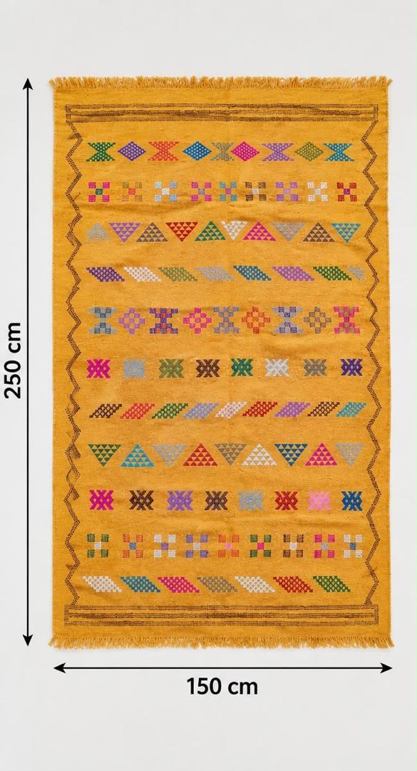 Tapis Marocain en Coton Tissé à la Main – Fond Moutarde, Motifs Géométriques Multicolores (59x98 / 150 x 250 cm)