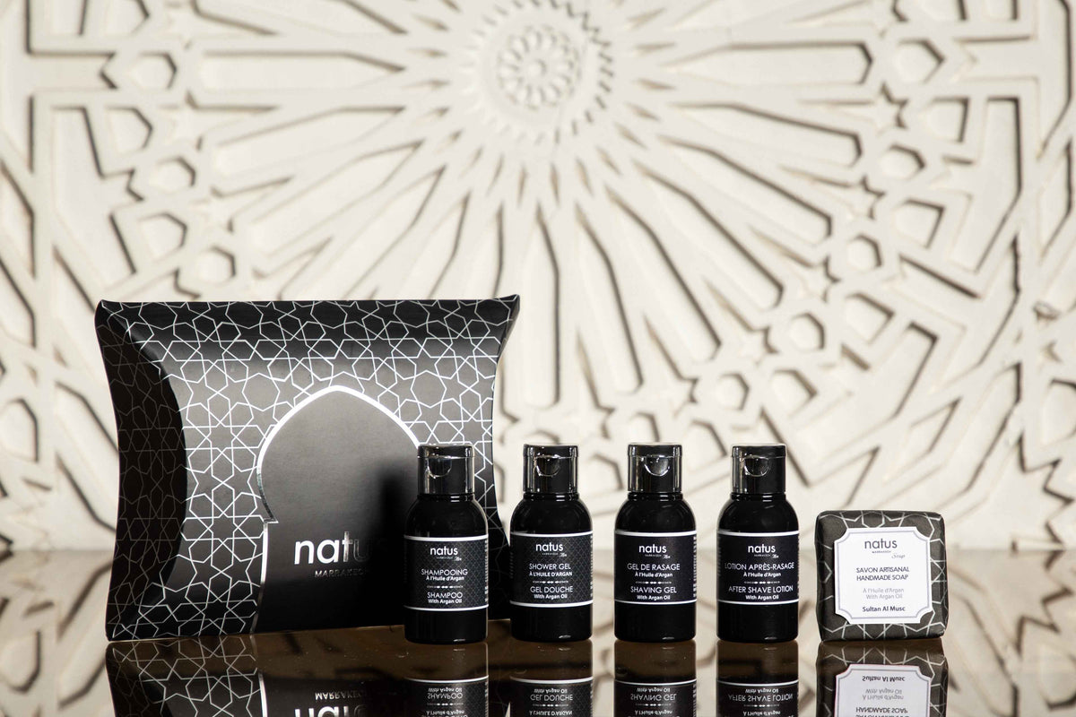 Coffret beauté miniatures Pour Lui Sultan Al Musc – Natus Marrakech, shampoing, gel douche, gel de rasage, lotion après-rasage et savon à l'argan
