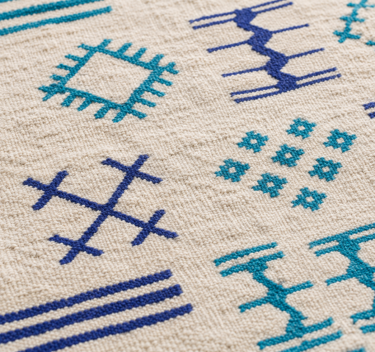 Tapis Marocain en LIN Tissé Main – Fond Ivoire, Motifs Bleu Roi & Turquoise (59x98 / 150 x 250 cm)