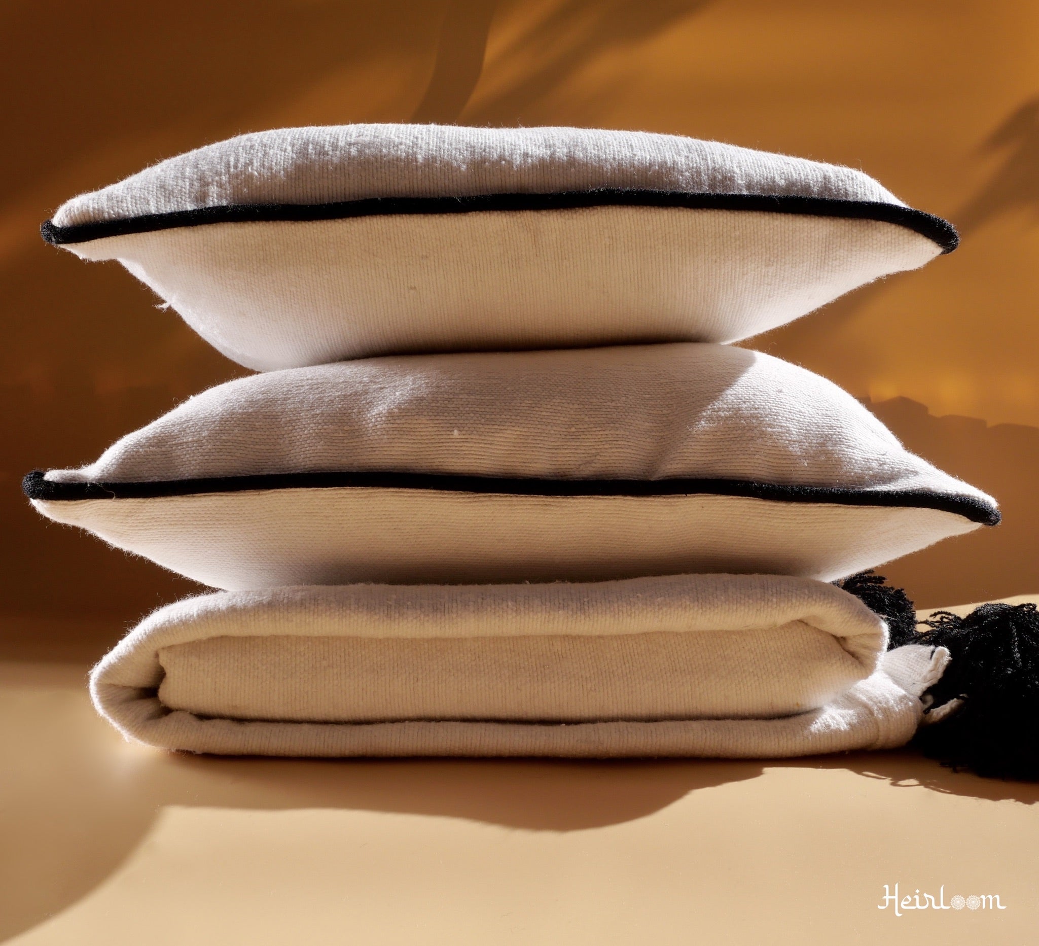 Couvre-lit uni et ses coussins assortis  - Edition Neige - The Moroccan Vibrations