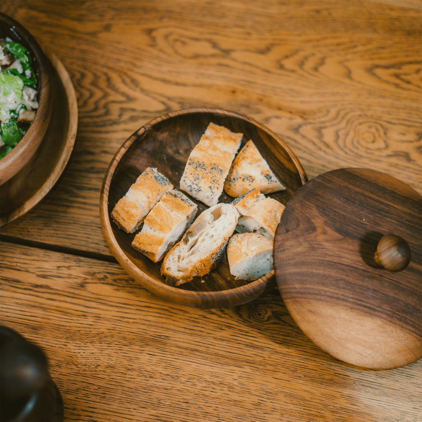 Ensemble de 2 Coupelles en Noyer avec Couvercle Sculpté - The Moroccan Vibrations