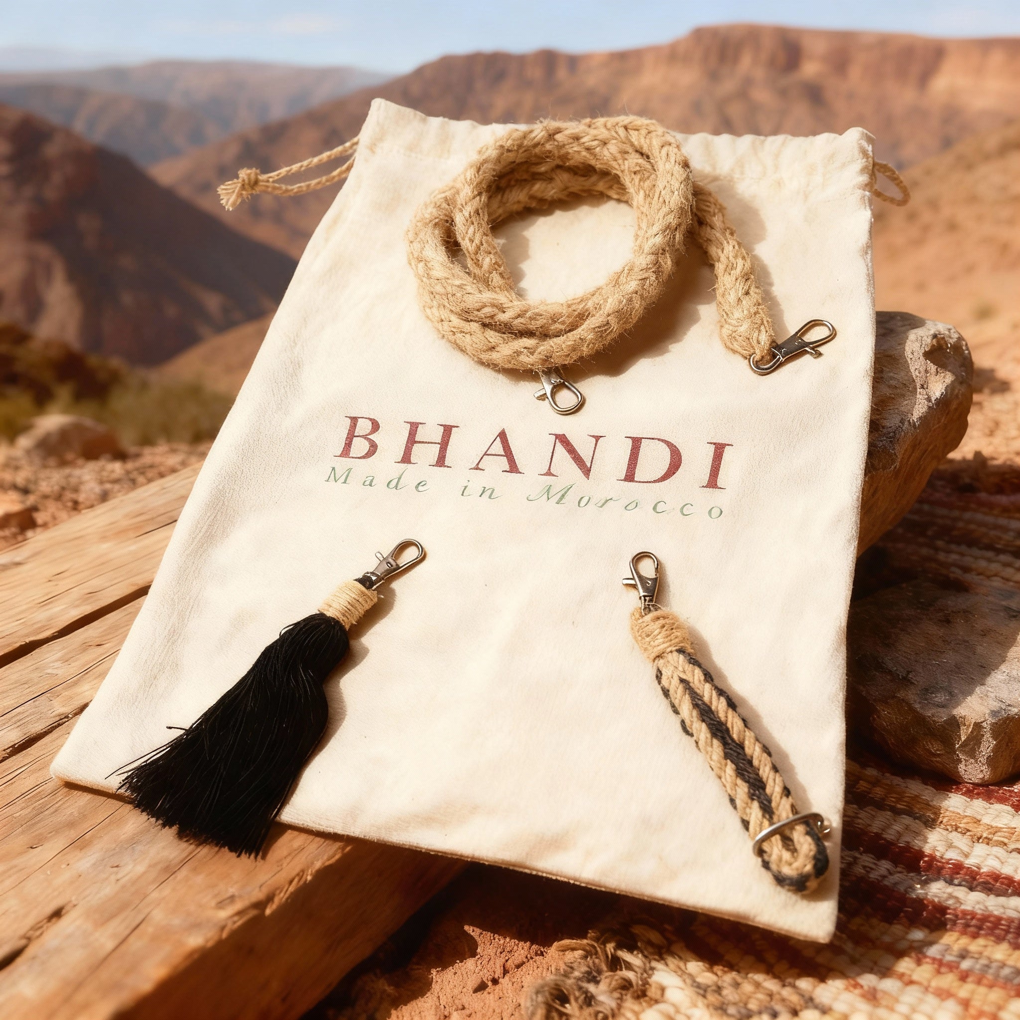 고파 마크라메 블랙 세트 – 핸드백 & 매치된 파우치 + 액세서리